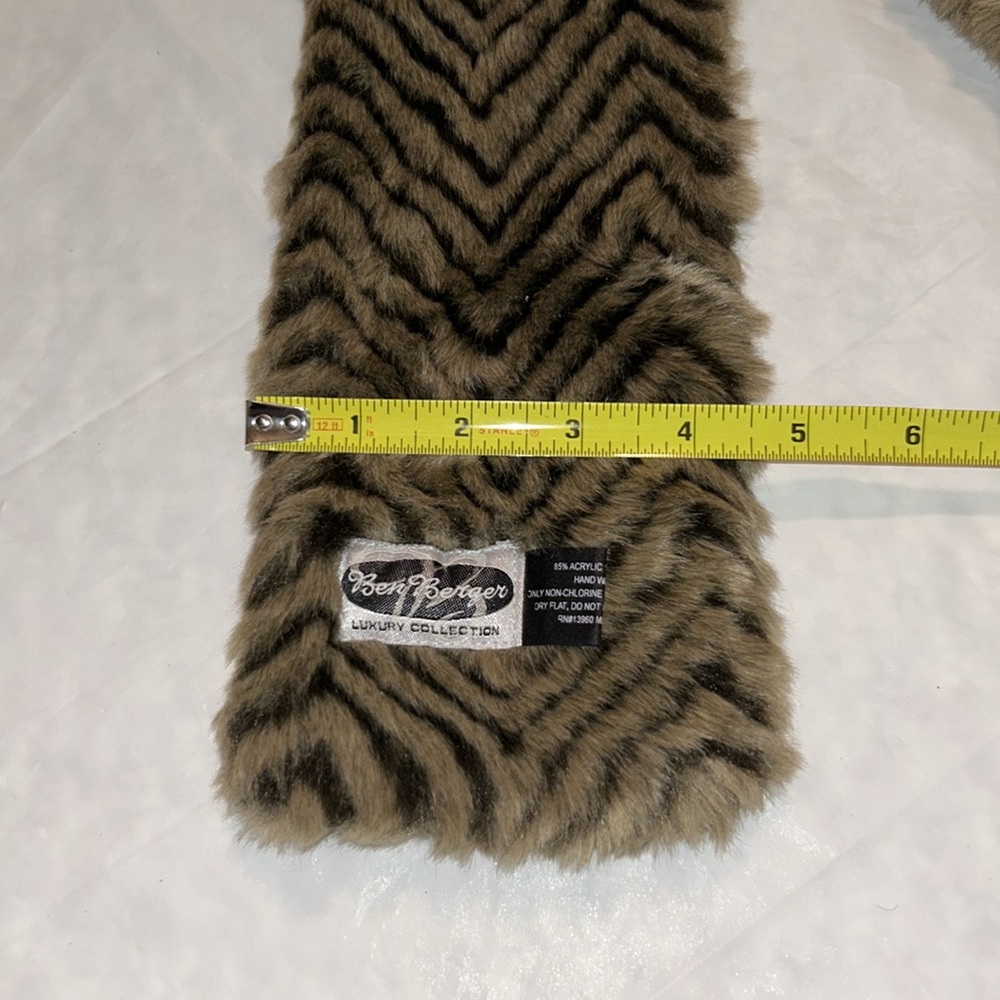 Ben Berger Luxury Collection Chevron Faux Fur Scarf - Picture 4 of 4